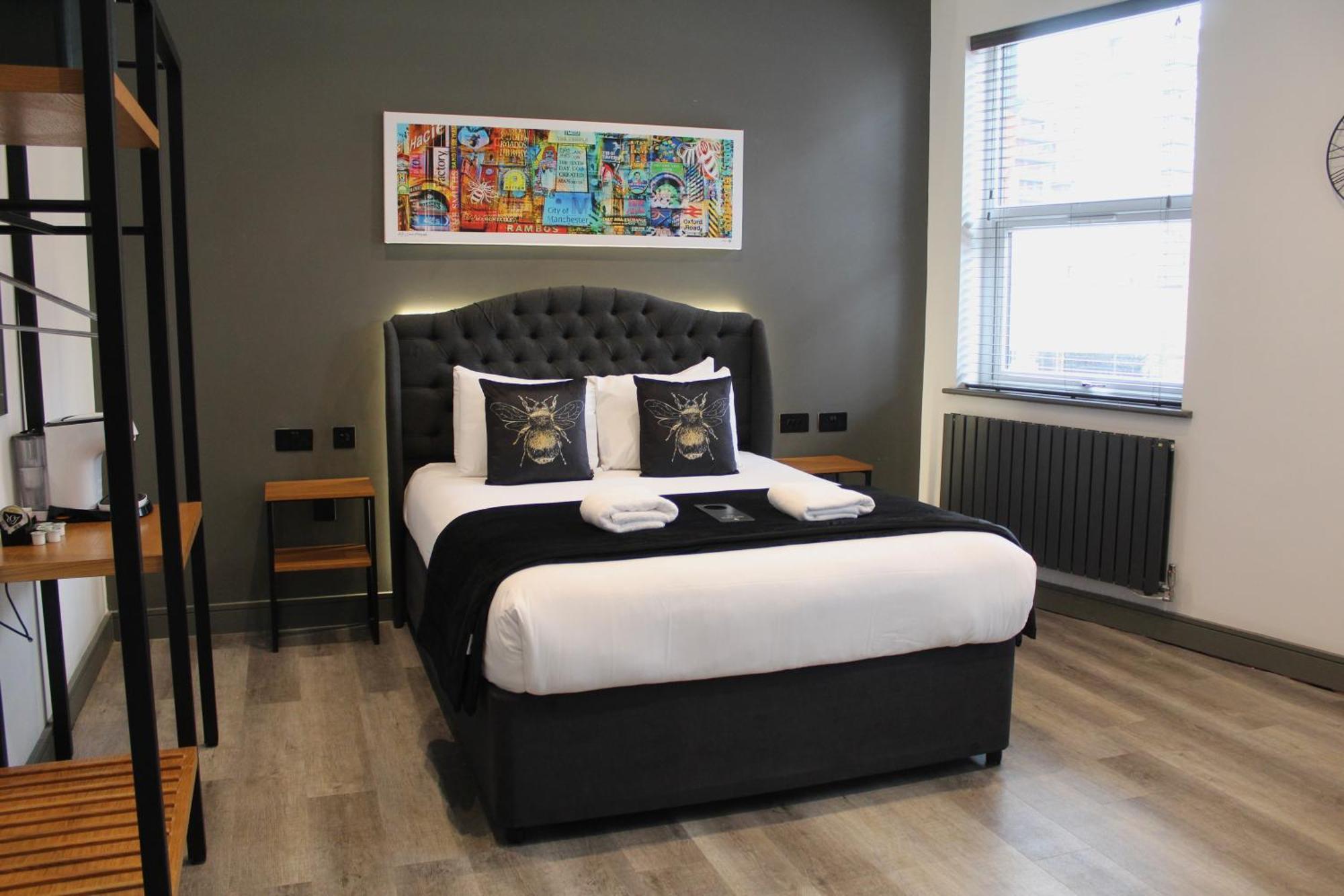 อารีนา แบลก ไลออน Bed & Breakfast ซัลฟอร์ด ภายนอก รูปภาพ